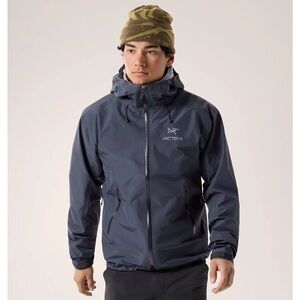 Arc’teryx Beta LT Jacket (Large/Black Sapphire)